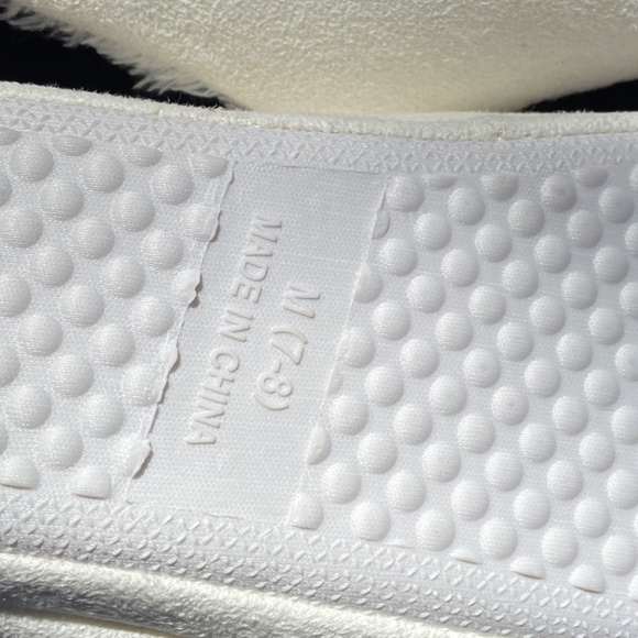 Rest Your Soles Women’s Slippers New - Picture 3 of 6